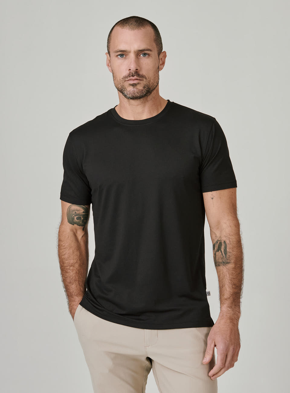 Crew Neck Short Sleeve — Black