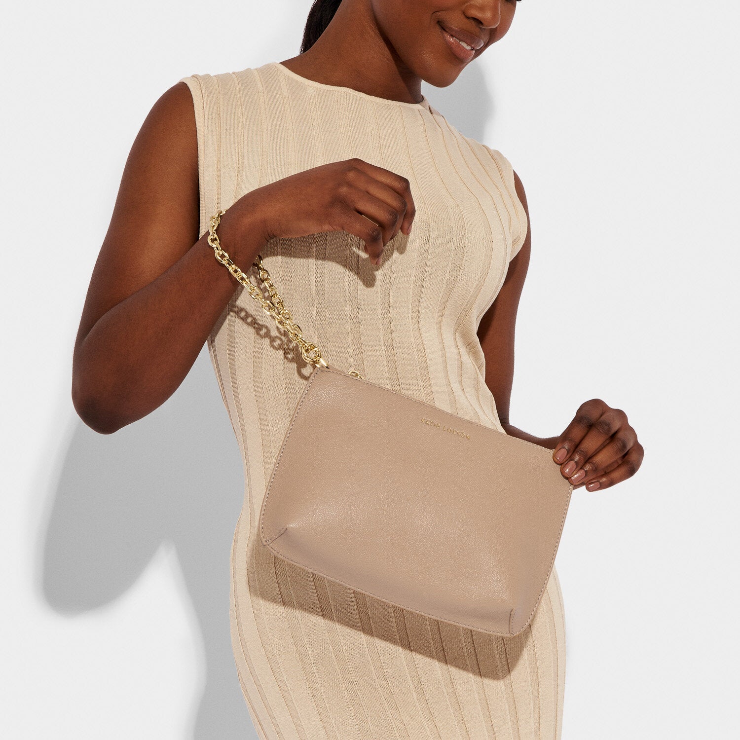 Astrid Chain Clutch - Soft Tan