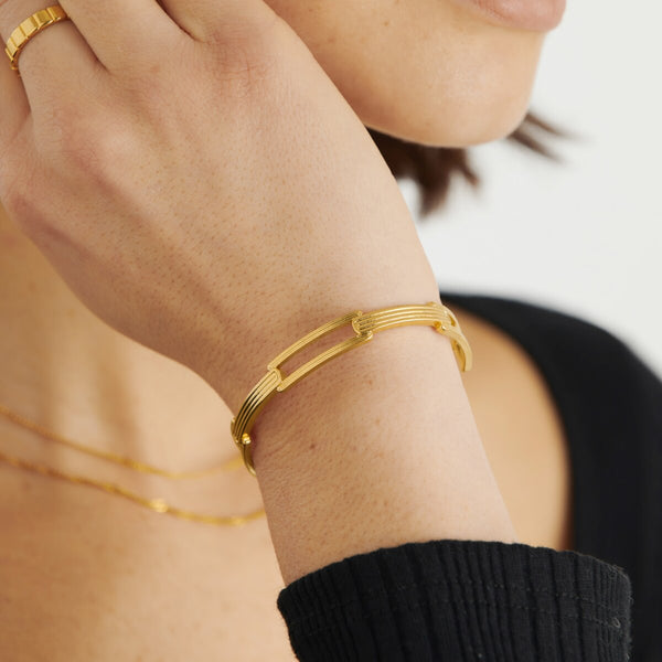 Arabella Bangle
