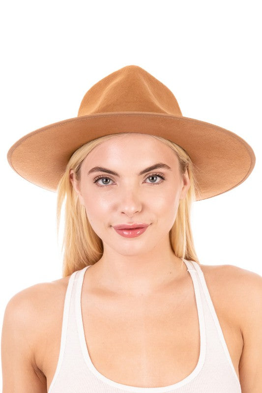 Firm Brim Hat With Bow Detail Nude