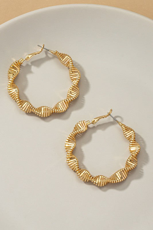 Twisted Herringbone Chain Hoop Gold