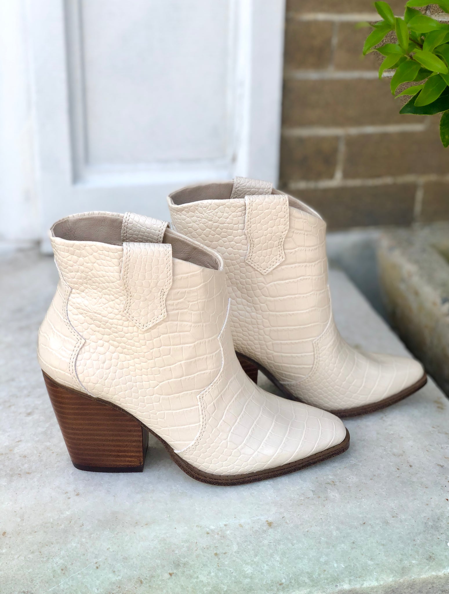 Bonnie Congo Textured Cream Bootie