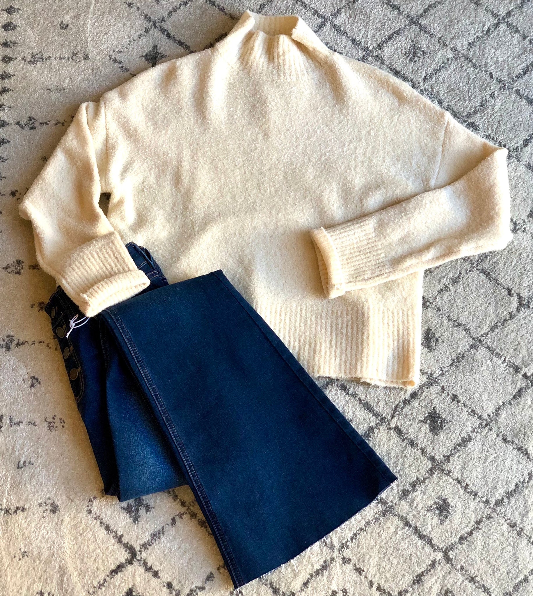 Long Sleeve Knit Sweater Top Butter