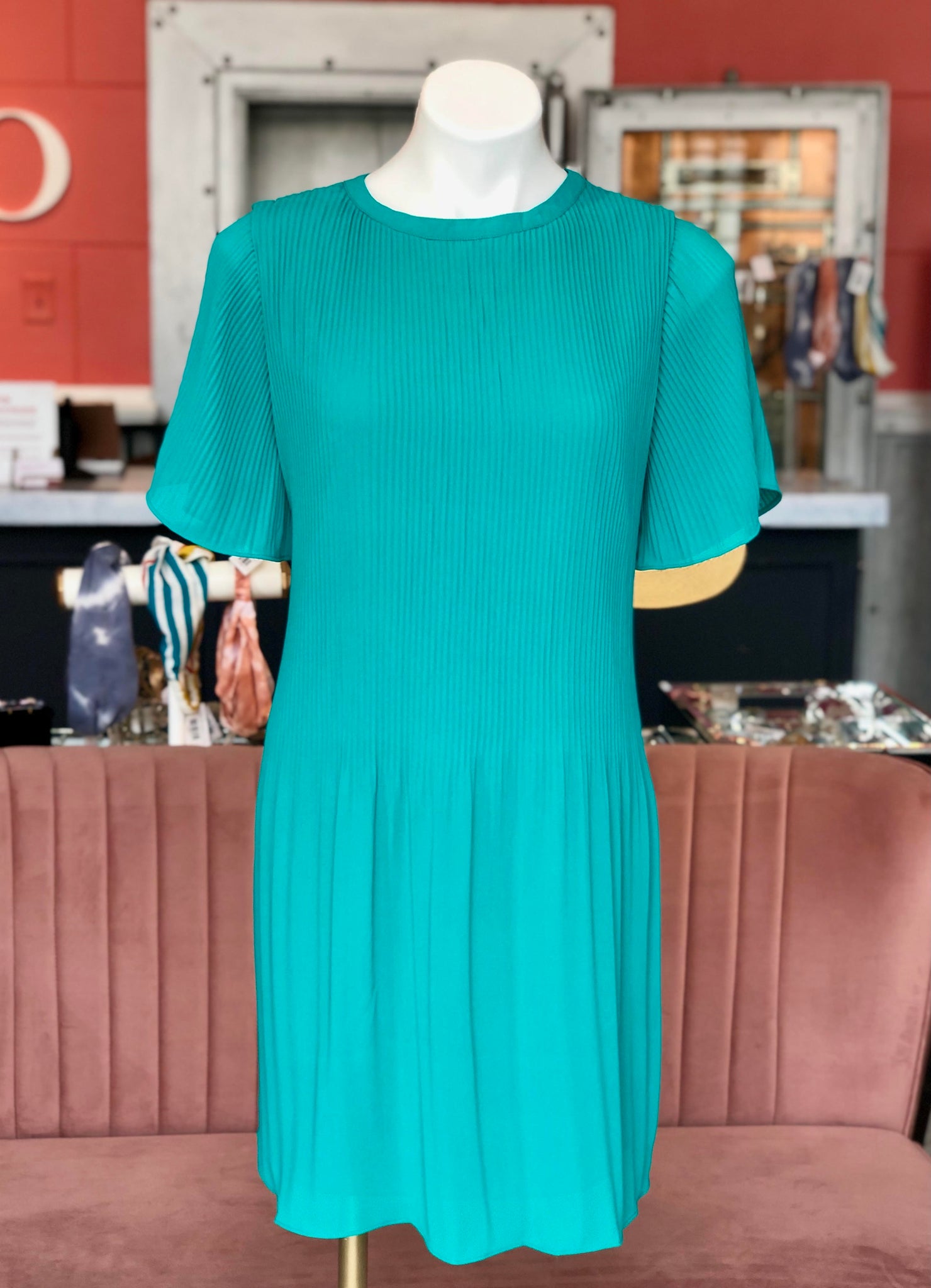 Short Sleeve Pleated Dress Spectra Green